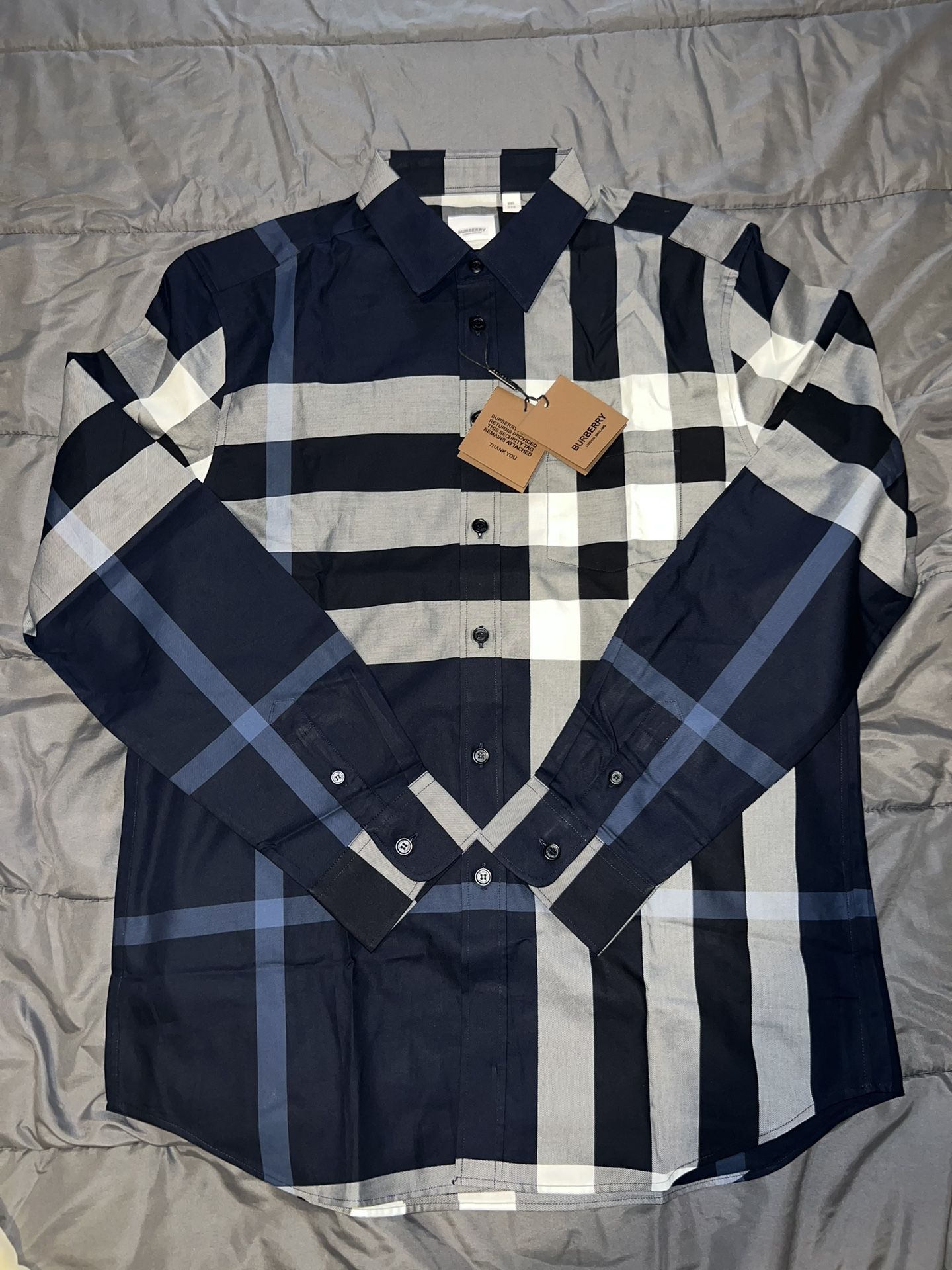 Burberry Shirt Size XL Men’s Brand New Jordan