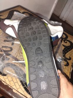 Men's shoes size 10 and a half