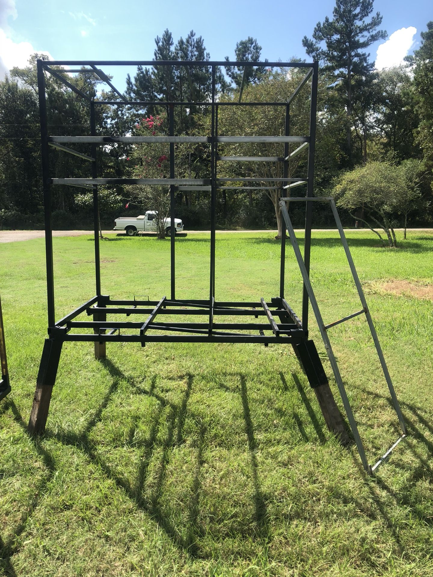 Deer Stand Steel Framed Stands & Deer Blinds Feeders for Sale in Waller, TX OfferUp