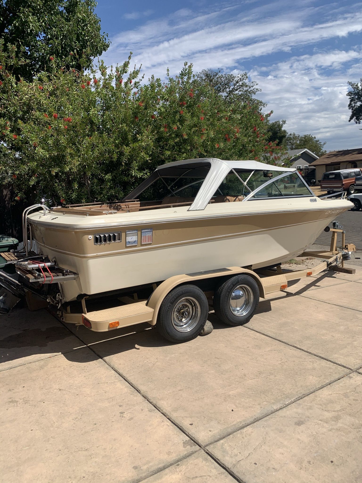 1982 Cobalt 19’ DV Bowrider