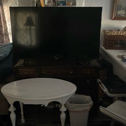 TCL 55” Flat Screen W/ Roku TV