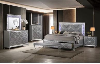 5 PC BEDROOM SET NEW IN BOX (MATTRESS SOLD SEPARATELY)