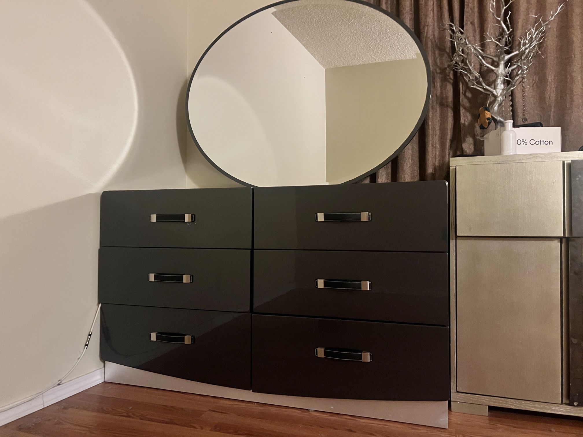6 Drawer Black Gloss Dresser W/ Mirror
