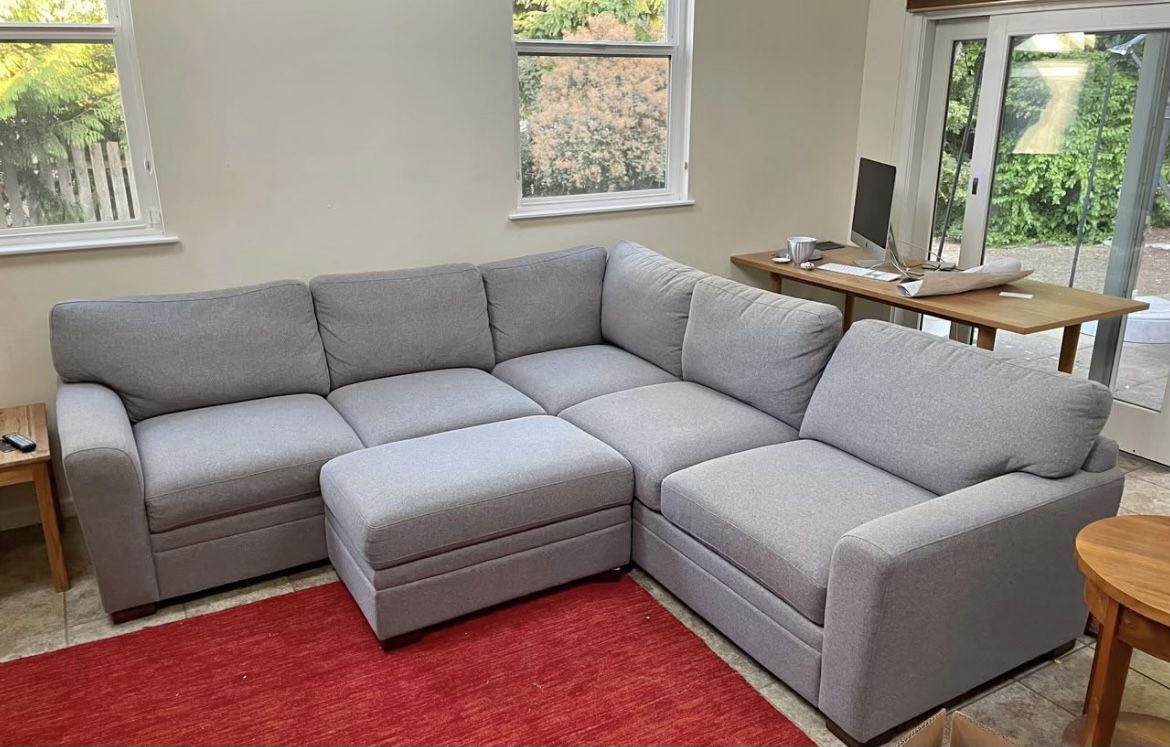 Sectional Couch 