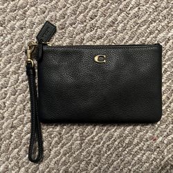 COACH Small Wristlet 