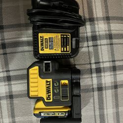 DeWalt Green Laser With Charger 