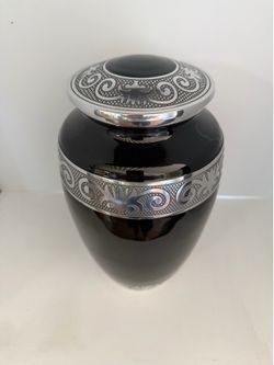 New Cremation Urn for Human Ashes