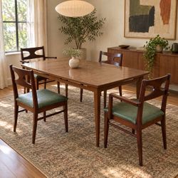 Vintage Mid-Century Dining Table + 4 Broyhill Chairs — Free OC Delivery —