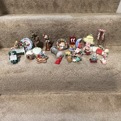 Hallmark lot of 20 Light up magic Beaver Cookie Santa Bunny