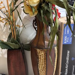 Two decorative Vase 
