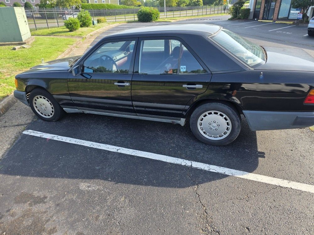 1986 Mercedes-Benz 300