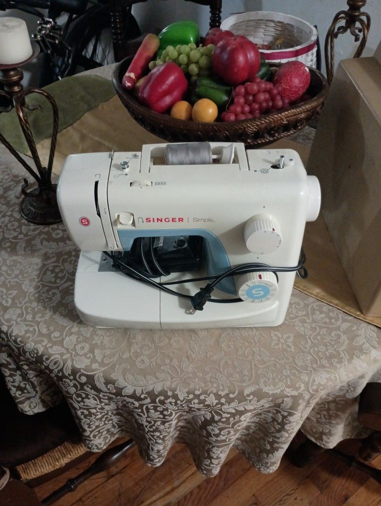 Maquina De Coser Singer