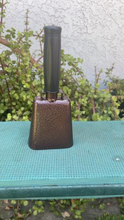 Steel Cow Bell With Handle 8 Inches