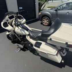 2023 Harley Davidson Road Glide ST