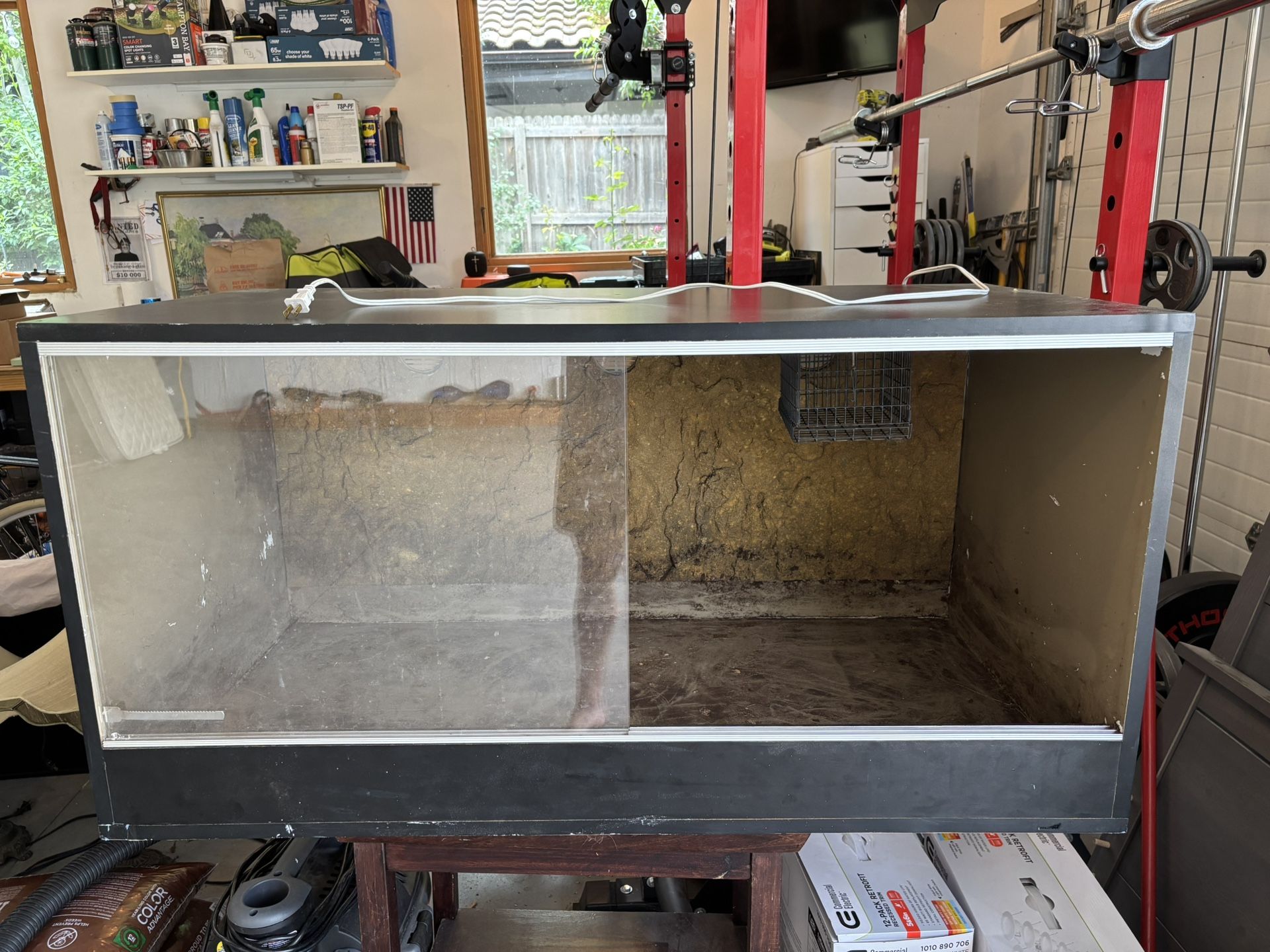 4 X 2 X 2 Reptile Enclosure With Sliding Doors