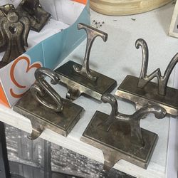 Mantle Holder For Lights