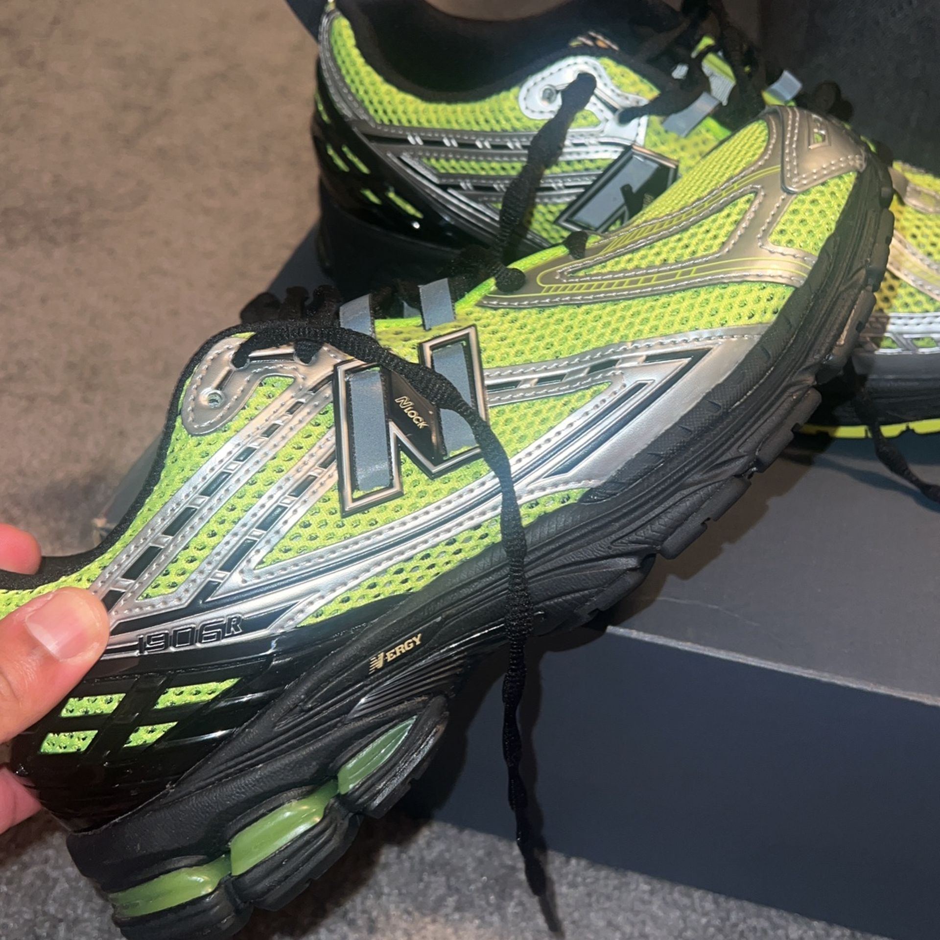 New balance 1906R Volt Silver