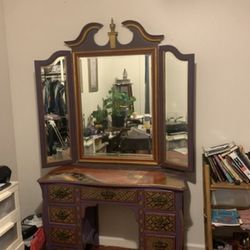 Vintage dresser