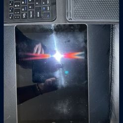 Apple Ipad 8th Gen W/ Mount And Keyboard