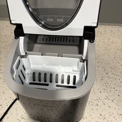 Ice Maker 