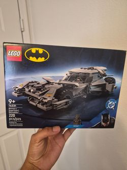 LEGO 76331 Batman v Superman Batmobile