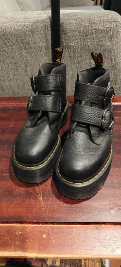 Dr.Martens Devon Heart Black Milled Nappa Platform Boots Women's Size 9