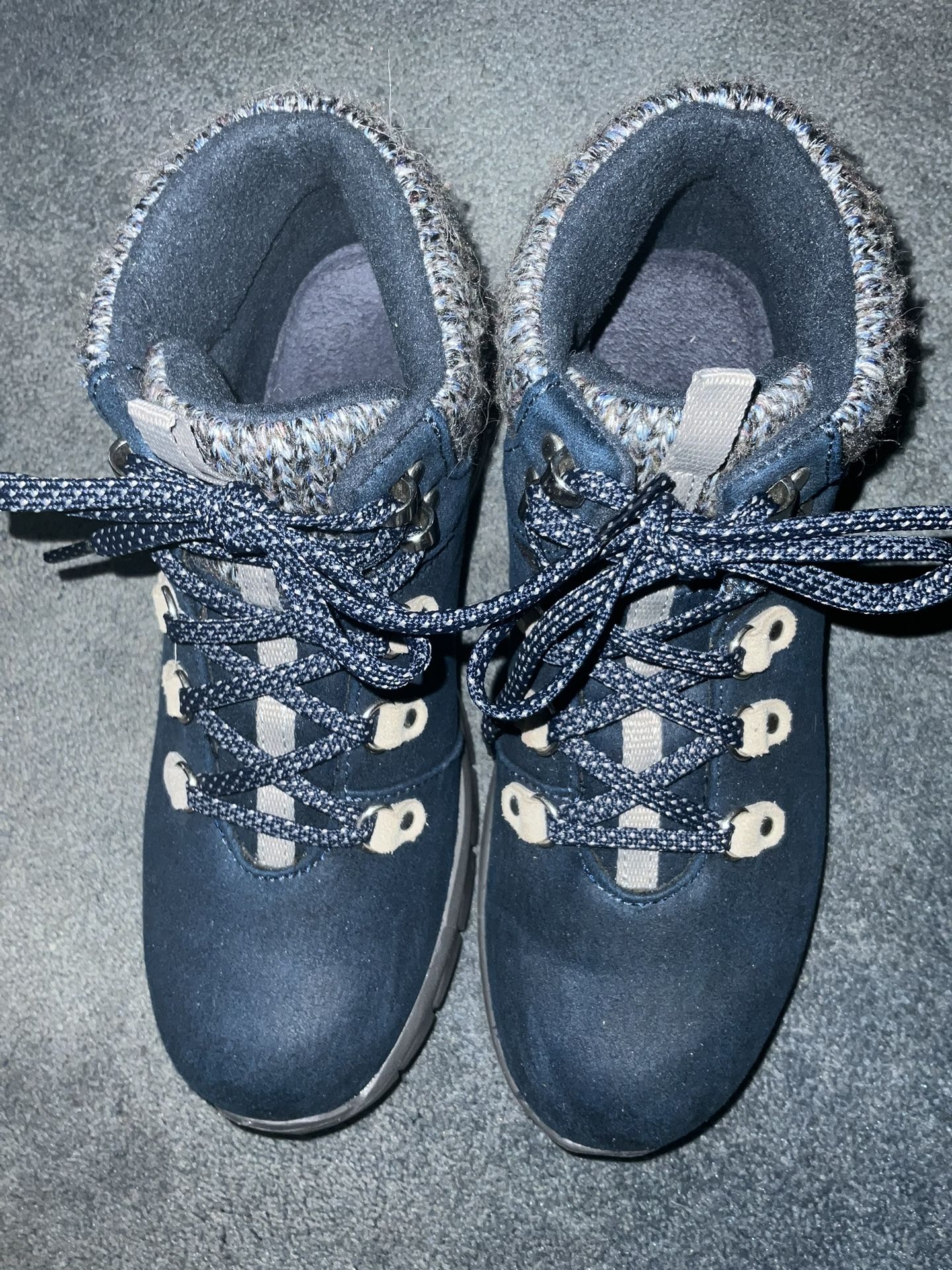 New Navy Boots/size 8