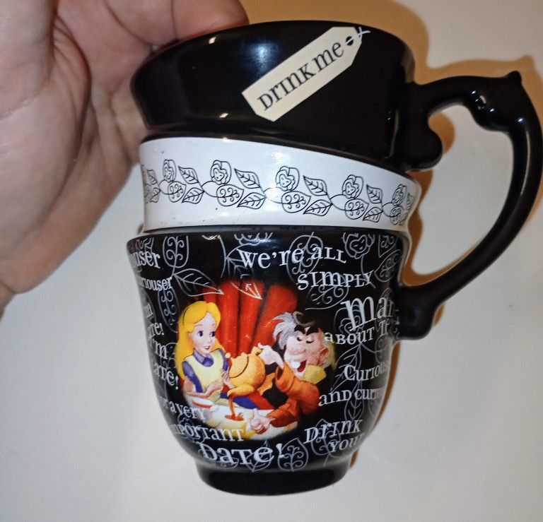 Alice in Wonderland & Mad Hatter Disney Parks Exclusive Triple Stacked Cup *MINT CONDITION*