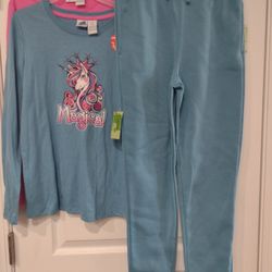 2 Girls Tops & Sweat Pants 