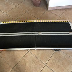 6ft. Folding/portable Wheelchair Ramp 