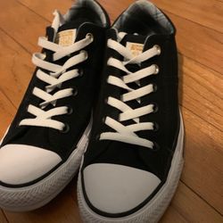 Special edition converse- converse size 10