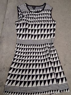 Black and White Geometric Print Sleeveless Dress