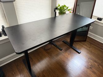 Standing desk