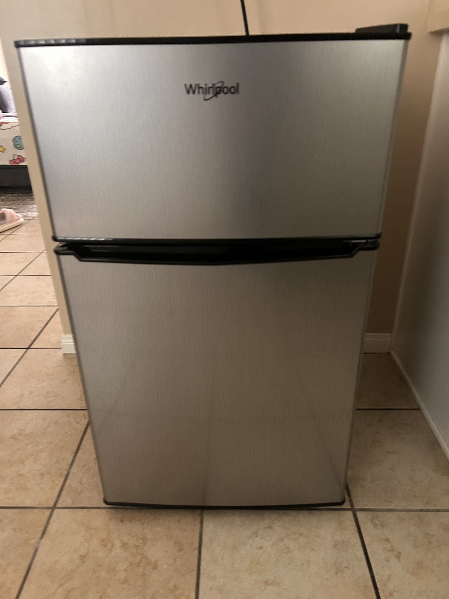 Mini Fridge/Freezer