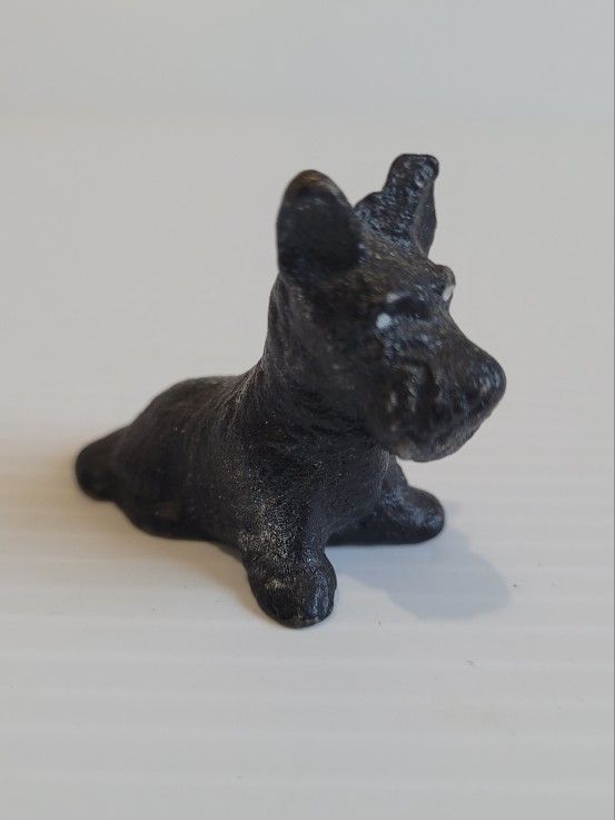 Vintage Painted Scottish Terrier Cast Iron Paperweight Figure 1.5" Tall.