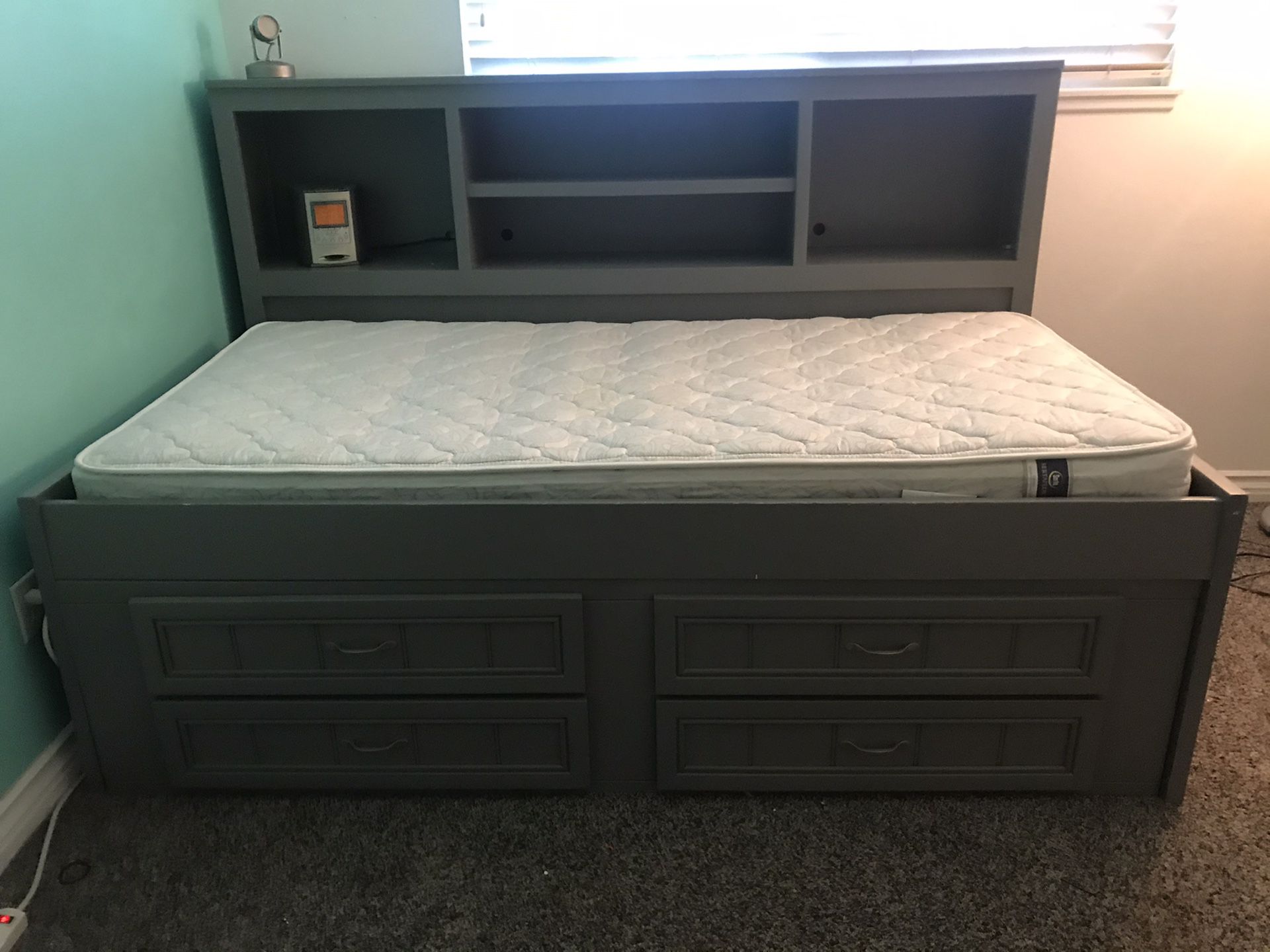 Day Bed with Drawers