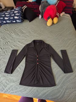 Dark green long sleeve  ruched  Button-front  top