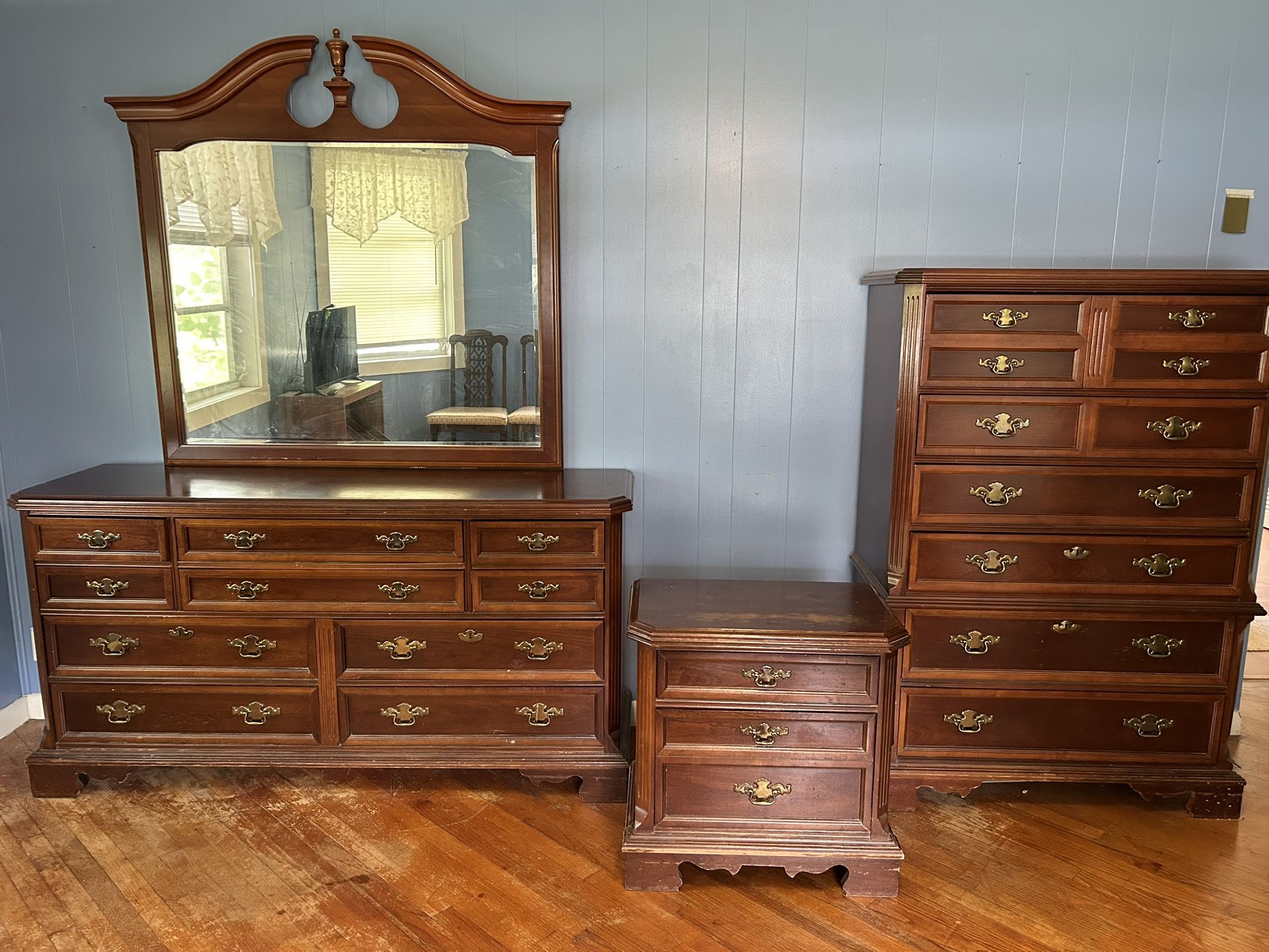 Bedroom set