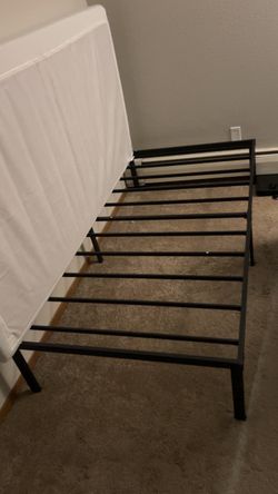 Twin/Single Size Bed + Mattress – Excellent Condition 🛏️✨