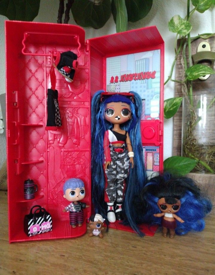 LOL SURPRICE O.M.G DOLLS 