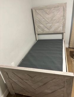 Twin bed frame and box spring