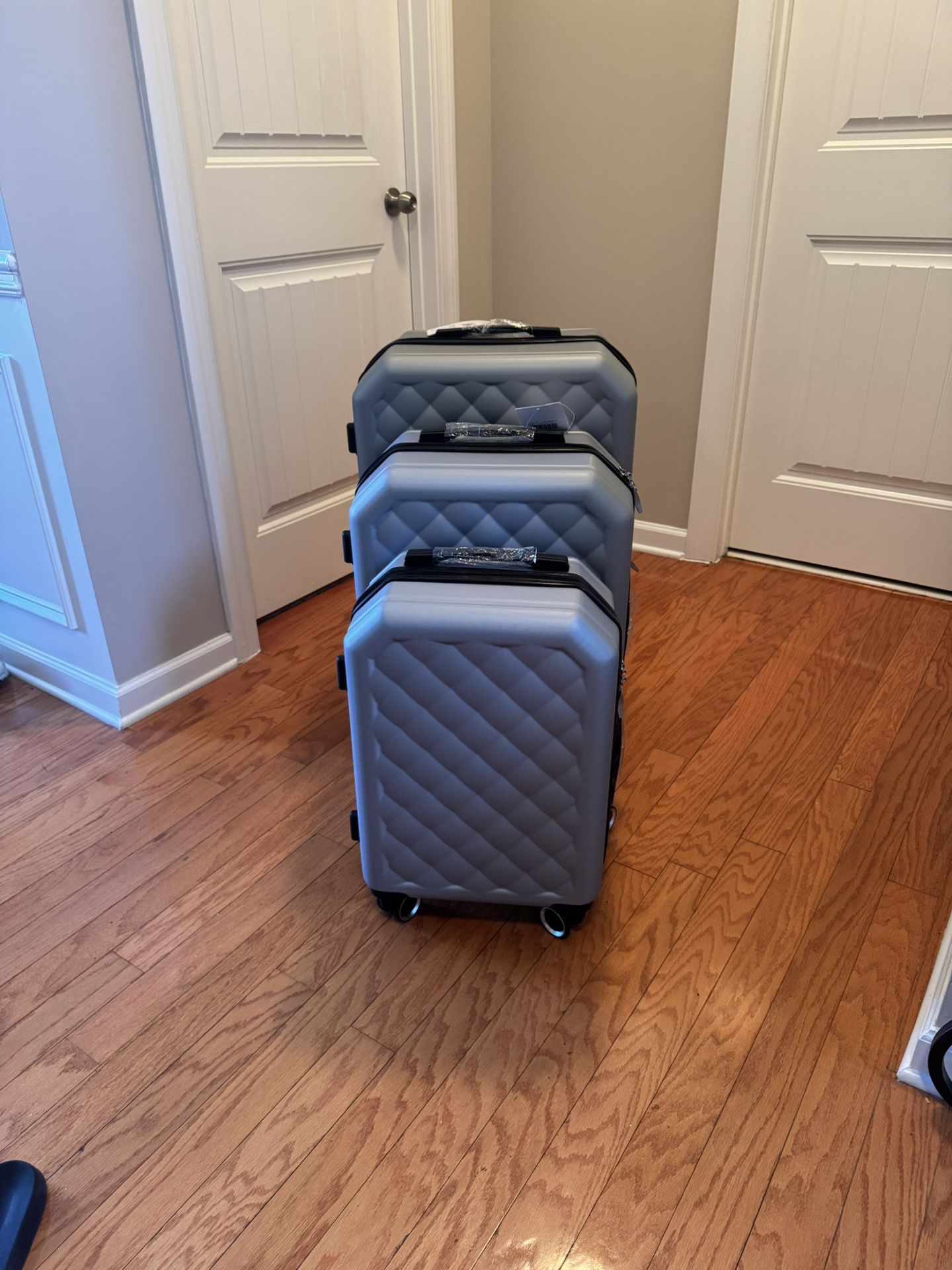 3pc Luggage Set - BRAND NEW