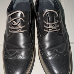 Dress shoes