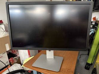 DELL 27" Color Monitor > Like NEW!
