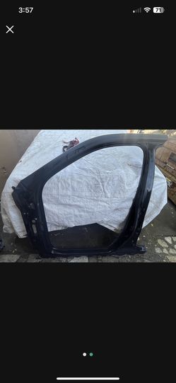 2021 Chevy Traverse Driver Side Front Door Trim Left And Right