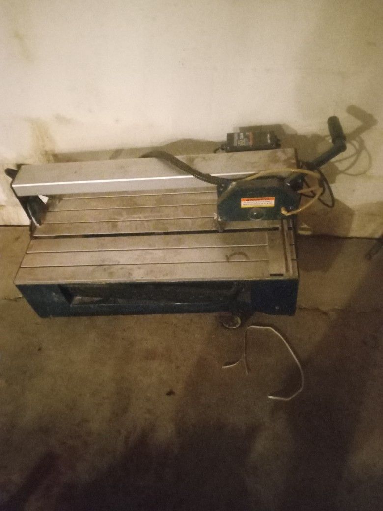 Tile Saw $100