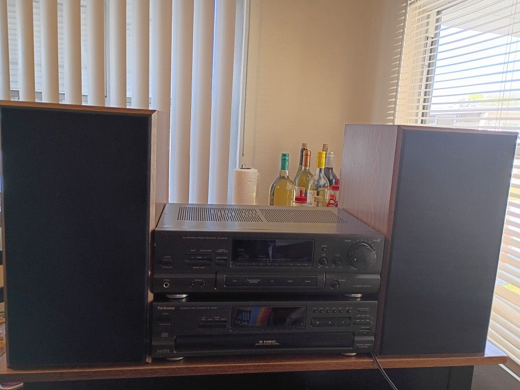 Technics Stereo Receiver & Compact Diss Changer