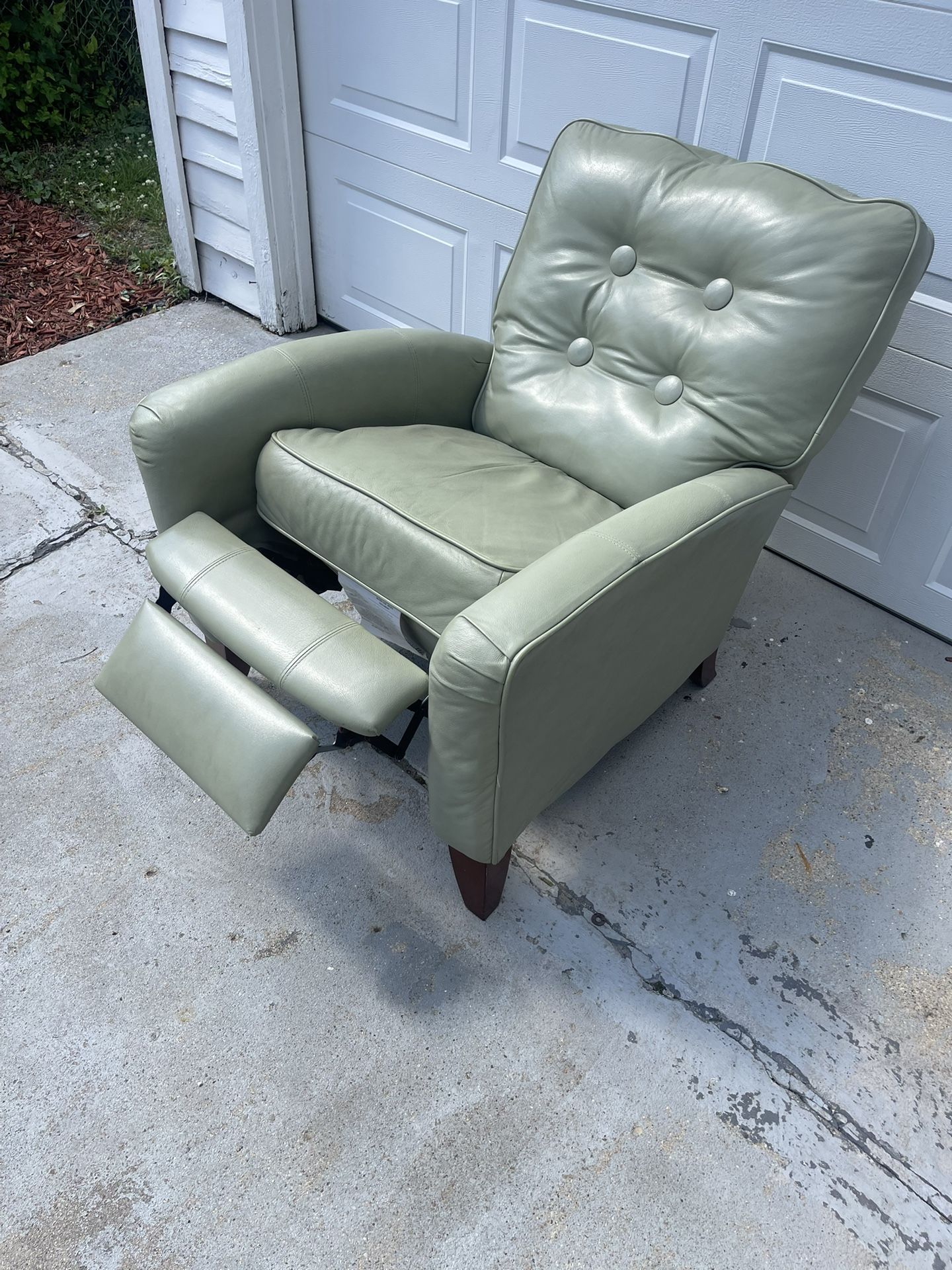 Leather Cuir Recliner Chair 