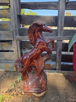 Horse statues