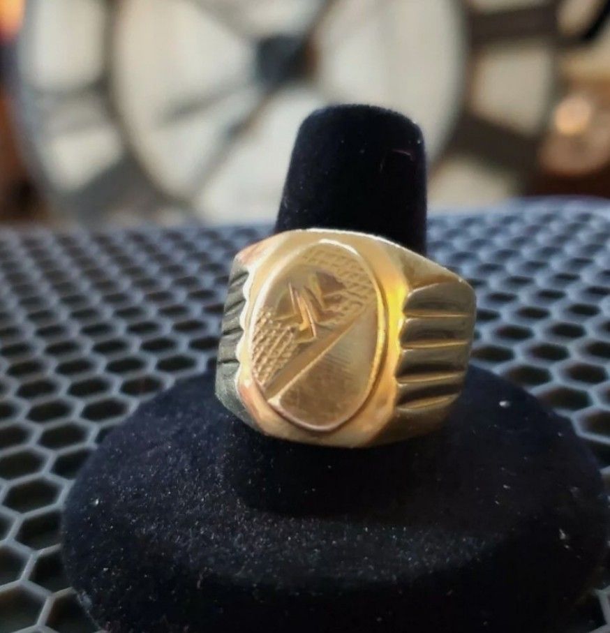 Men's 14 Kt Gold Ring And Bracelet Too